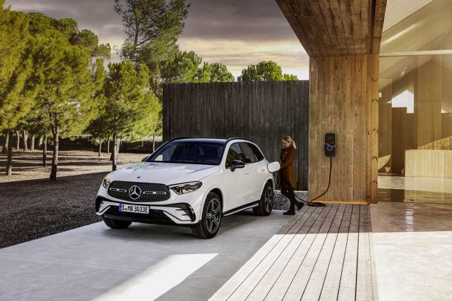 Mercedes Benz Glc Class photo 44