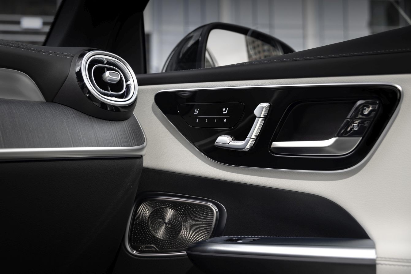 Mercedes Benz Glc Class photo 120