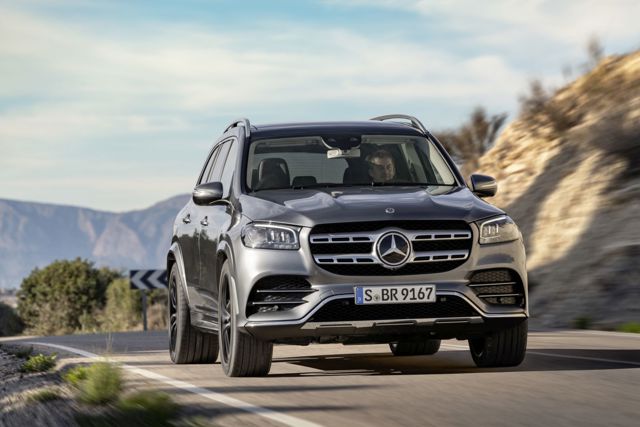 Mercedes Benz Gls-Class photo 11