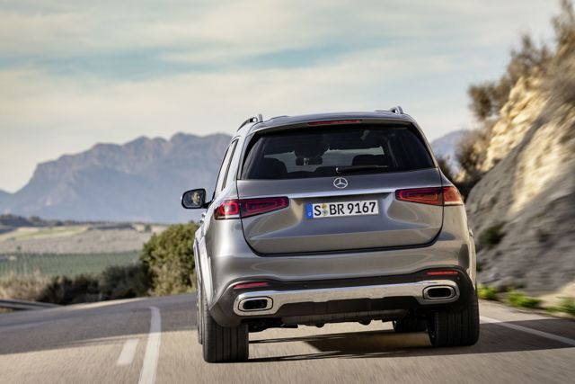 Mercedes Benz Gls-Class photo 12