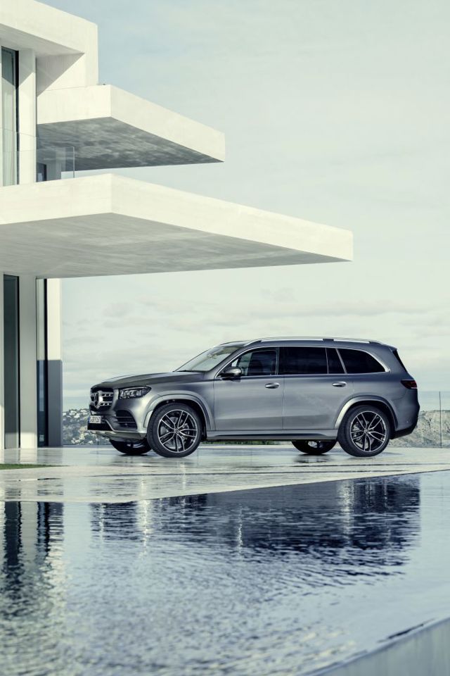 Mercedes Benz Gls-Class photo 17