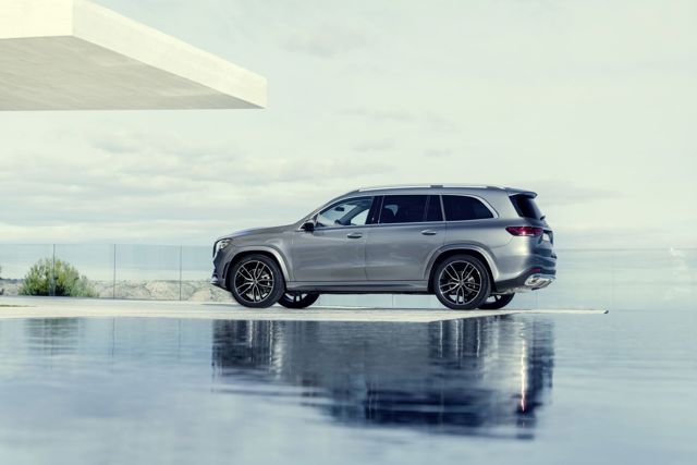 Mercedes Benz Gls-Class photo 18