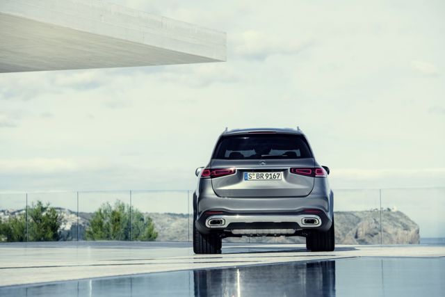 Mercedes Benz Gls-Class photo 20