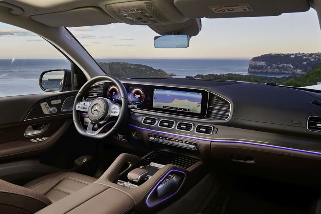 Mercedes Benz Gls-Class photo 82
