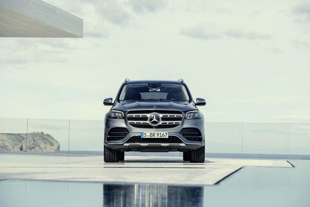 Mercedes Benz Gls-Class photo 22