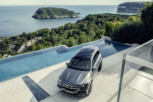 Mercedes Benz Gls-Class photo 25