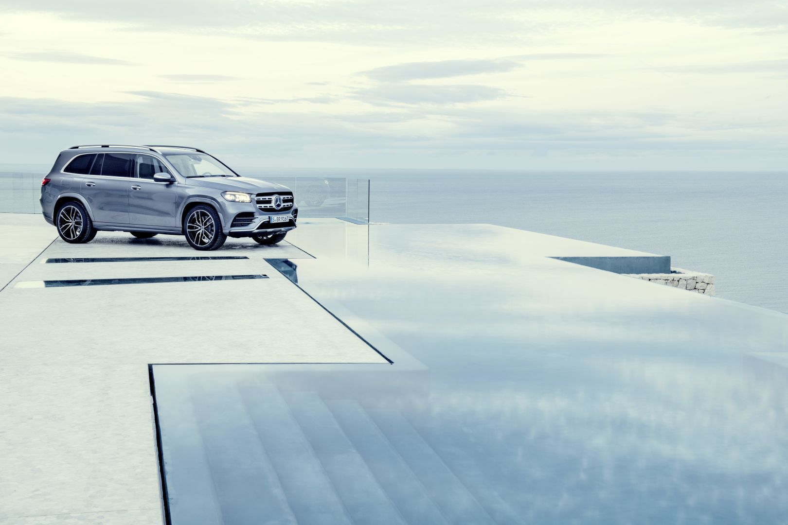 Mercedes Benz Gls-Class photo 27