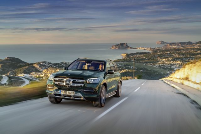 Mercedes Benz Gls-Class photo 37