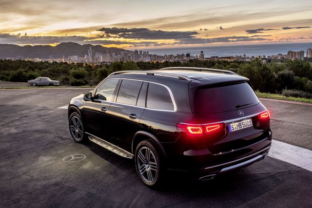 Mercedes Benz Gls-Class photo 50