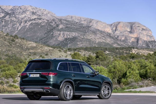 Mercedes Benz Gls-Class photo 59