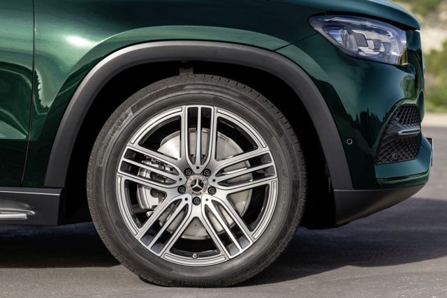 Mercedes Benz Gls-Class photo 62