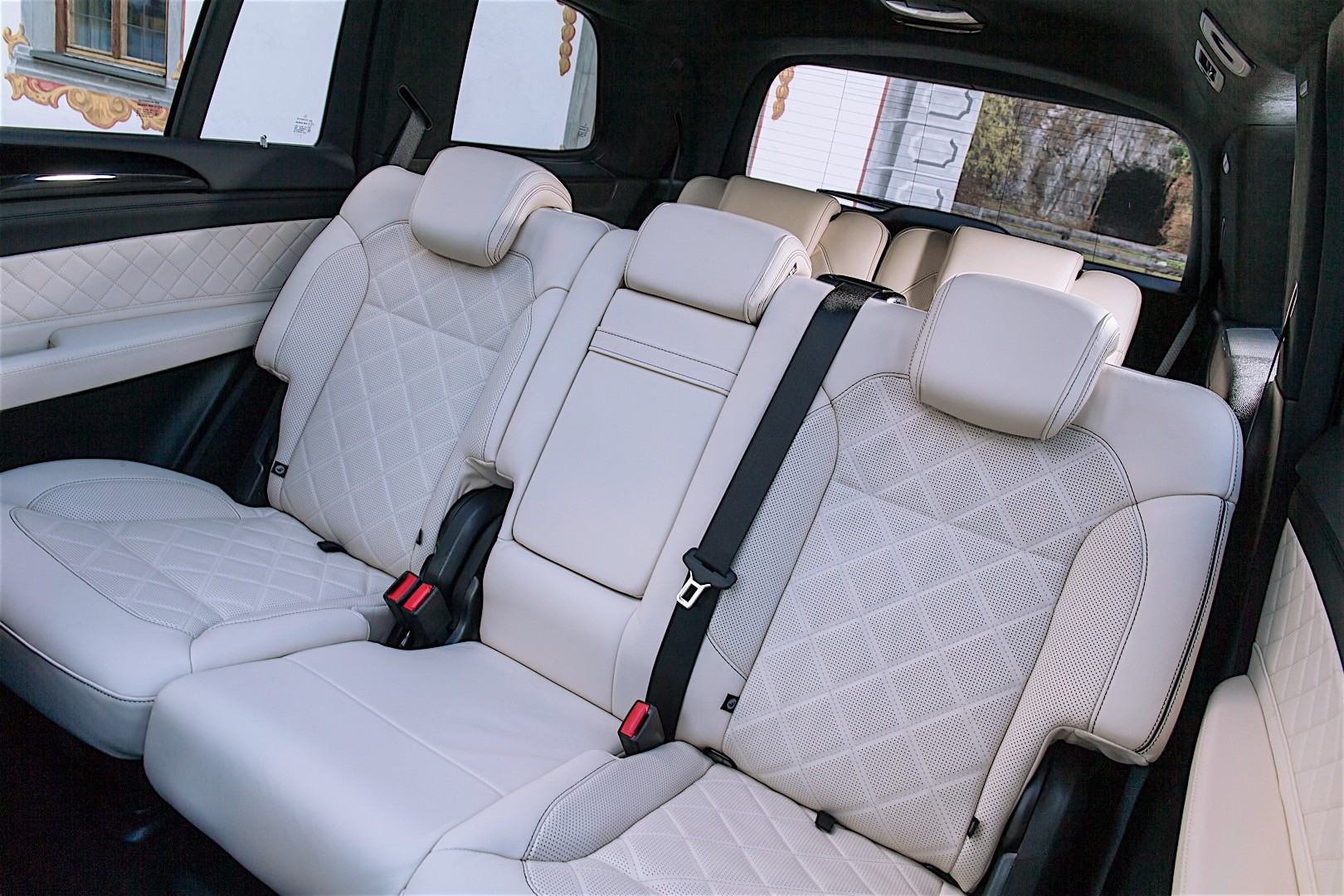 Mercedes Benz Gls-Class photo 83