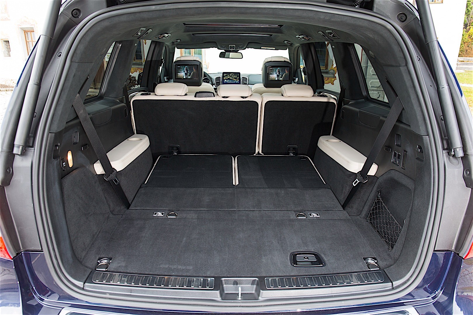 Mercedes Benz Gls-Class photo 84