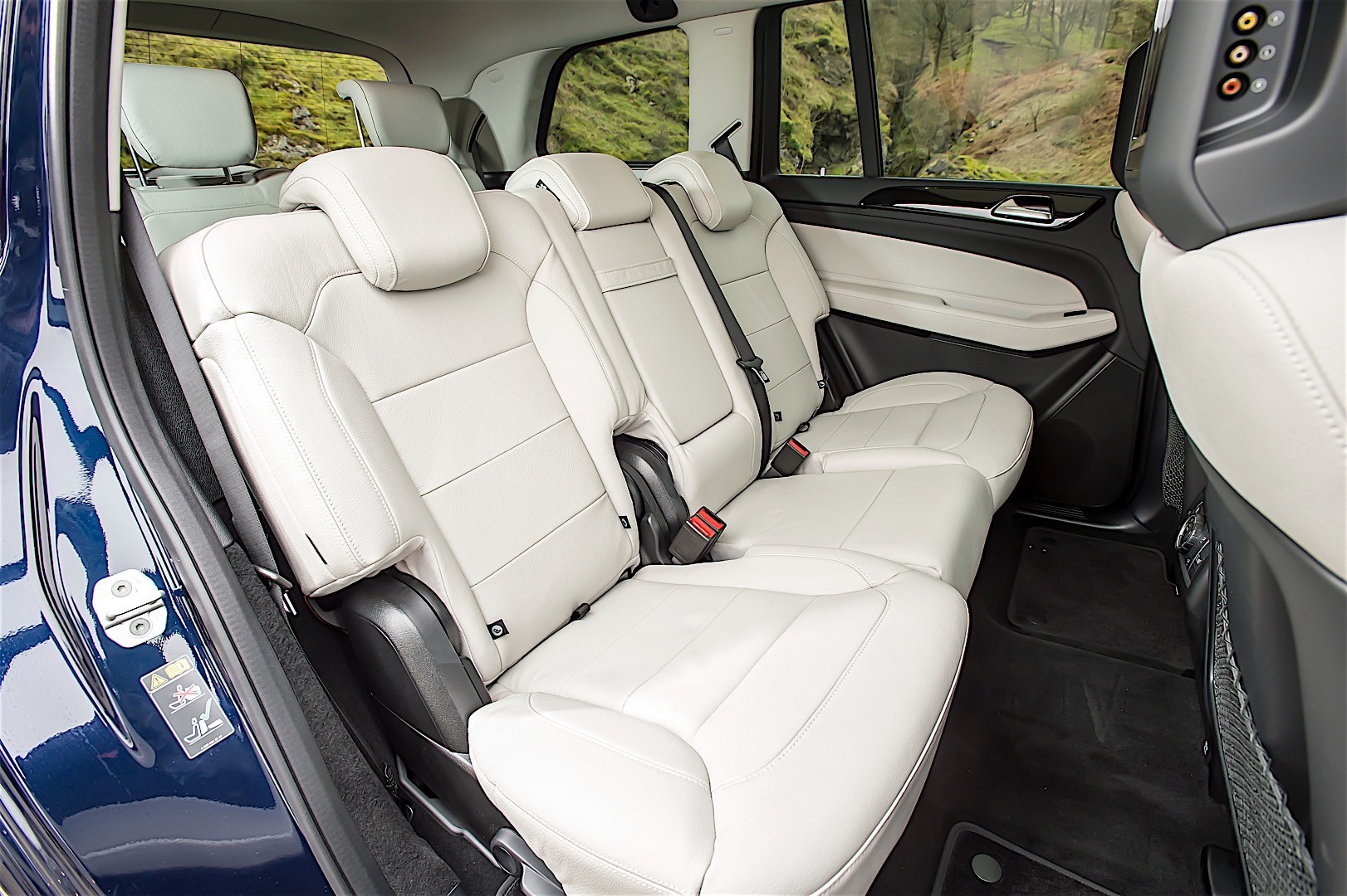 Mercedes Benz Gls-Class photo 87