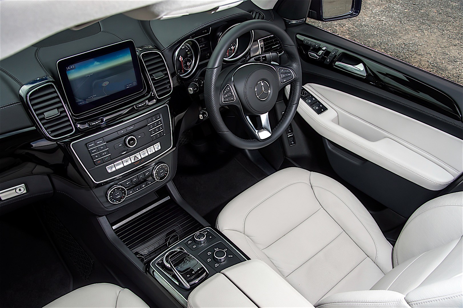 Mercedes Benz Gls-Class photo 94