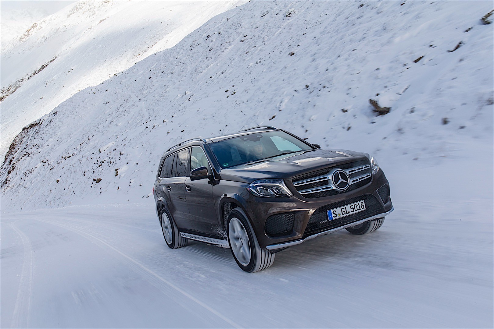 Mercedes Benz Gls-Class photo 4