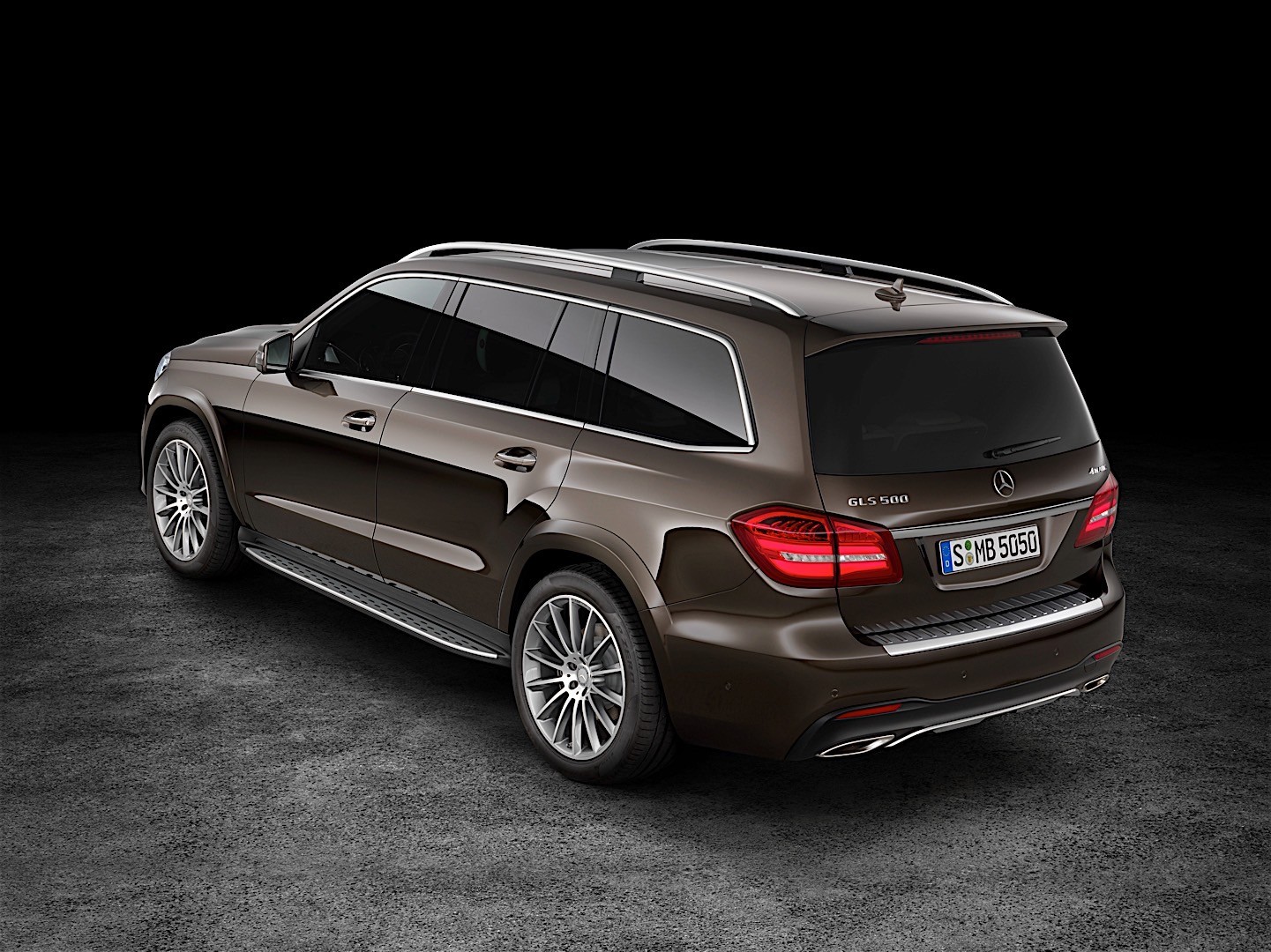 Mercedes Benz Gls-Class photo 11