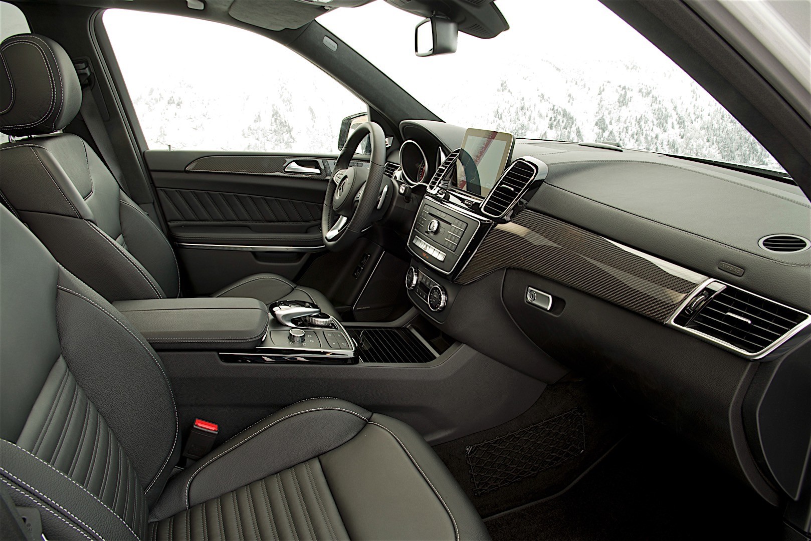 Mercedes Benz Gls-Class photo 73