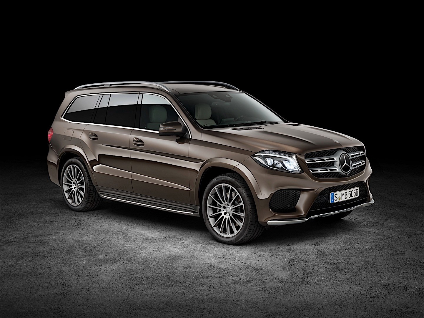 Mercedes Benz Gls-Class photo 22