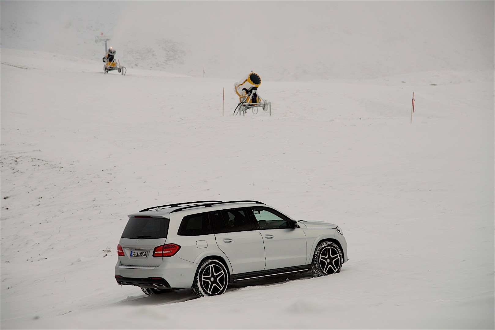 Mercedes Benz Gls-Class photo 25