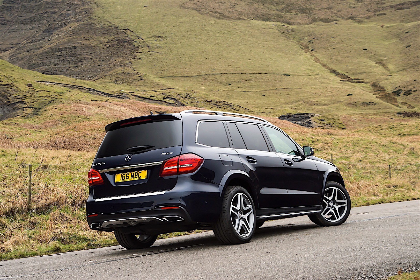 Mercedes Benz Gls-Class photo 28