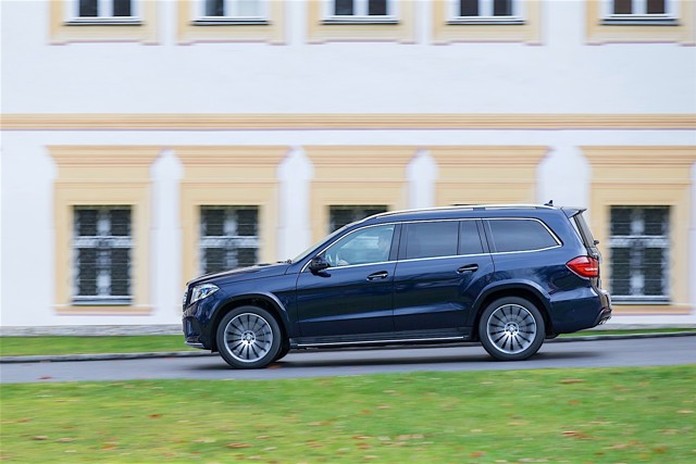 Mercedes Benz Gls-Class photo 37