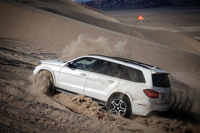 Mercedes Benz Gls-Class photo 40