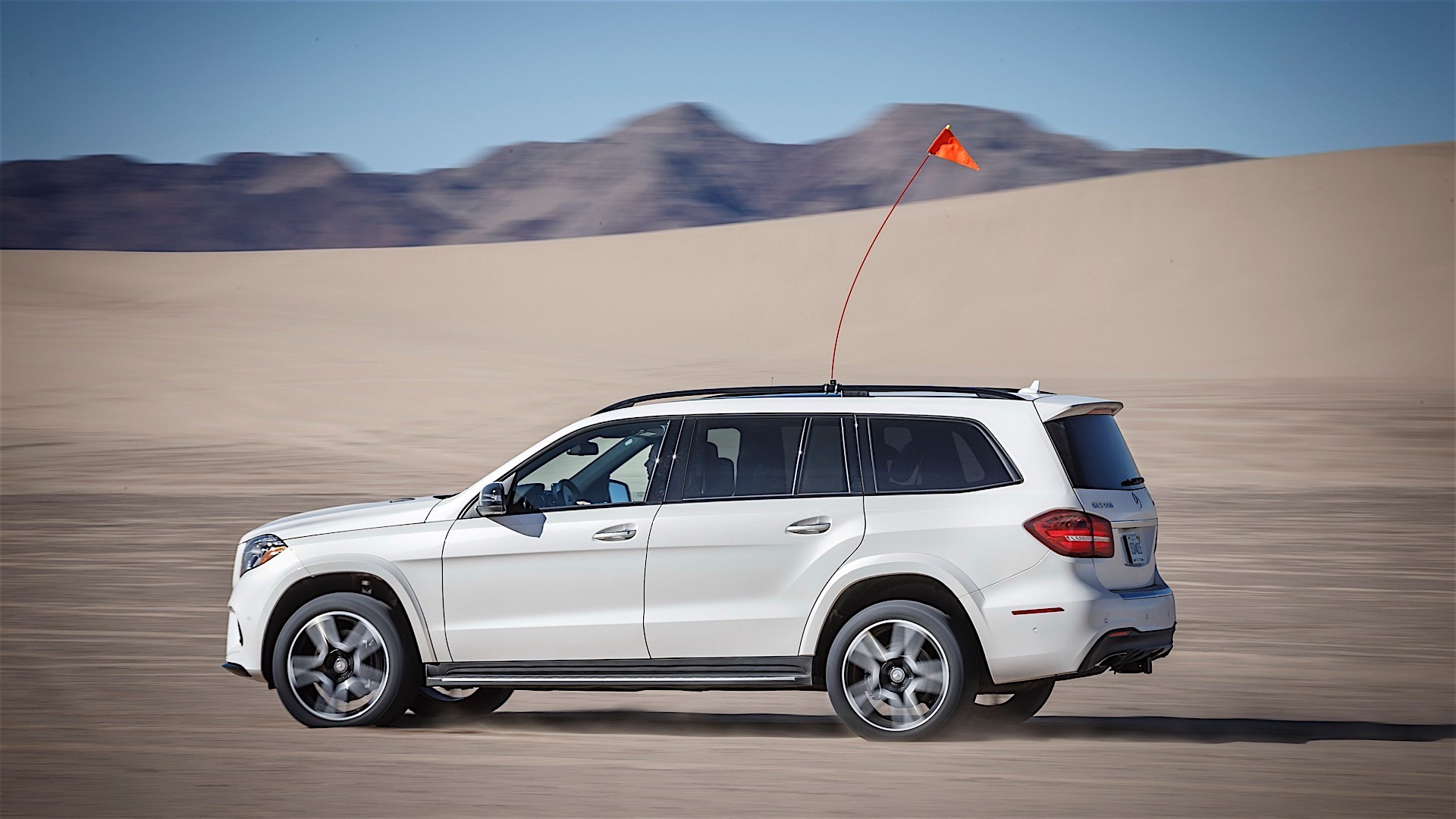 Mercedes Benz Gls-Class photo 44