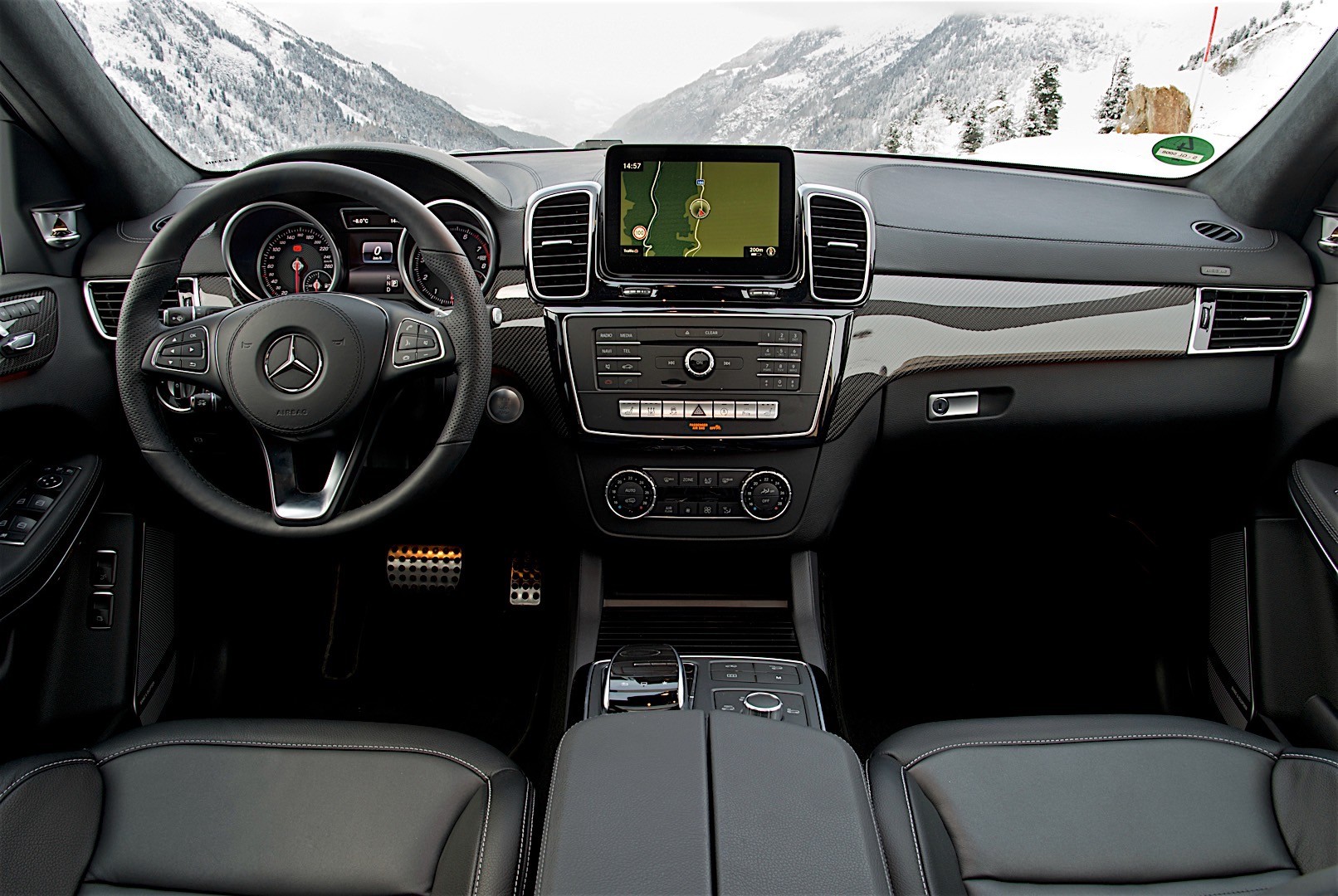 Mercedes Benz Gls-Class photo 77