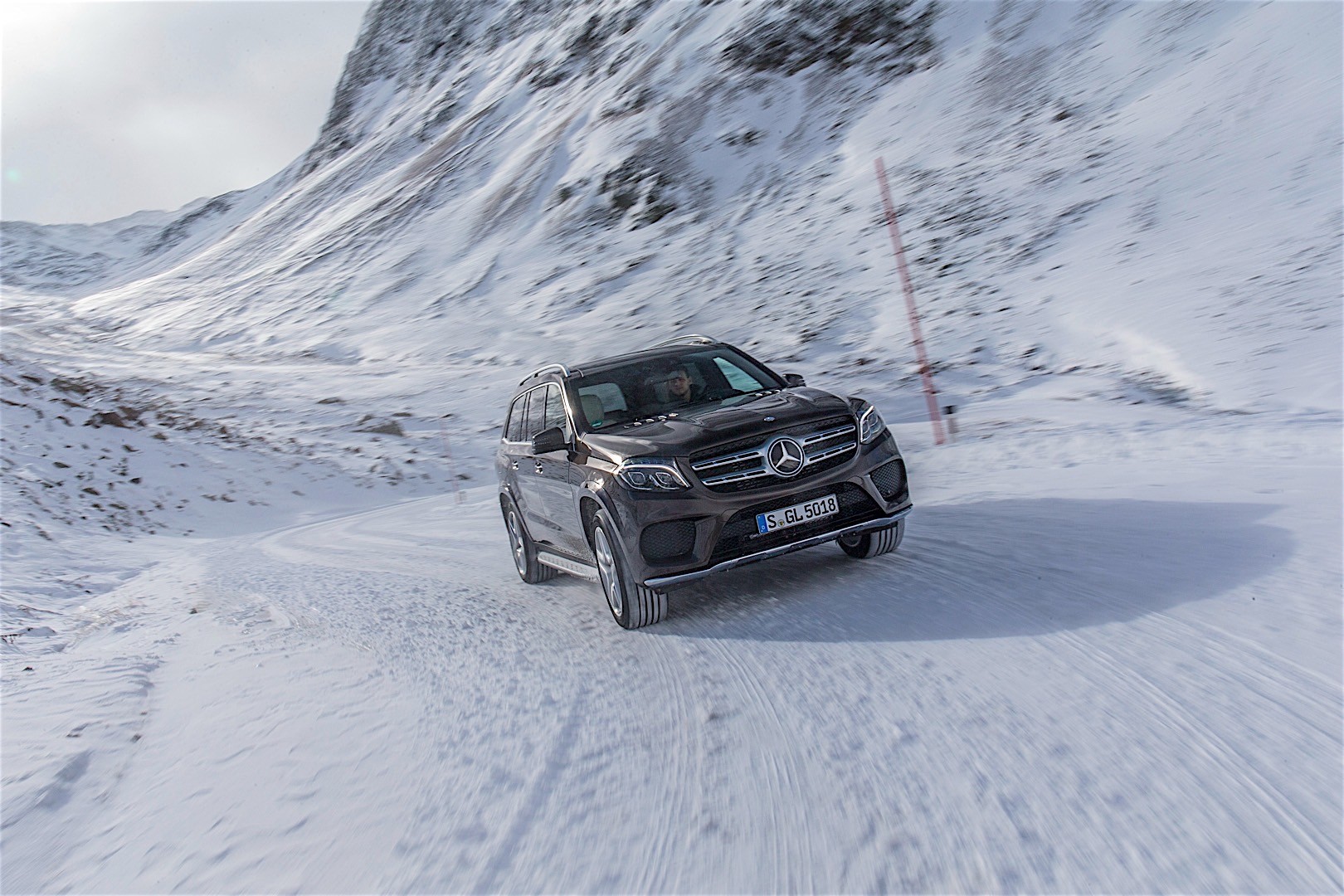 Mercedes Benz Gls-Class photo 66