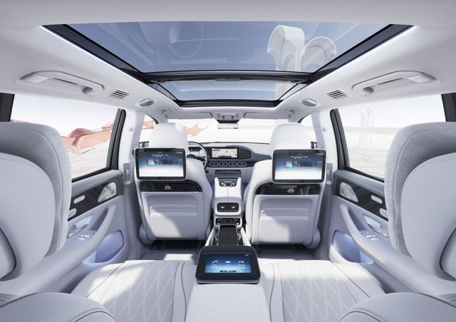 Mercedes Benz Gls Maybach photo 12