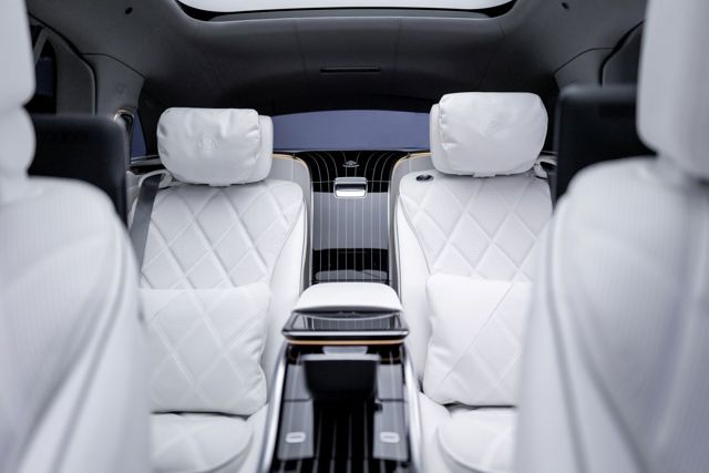 Mercedes Benz Maybach Eqs Suv photo 37