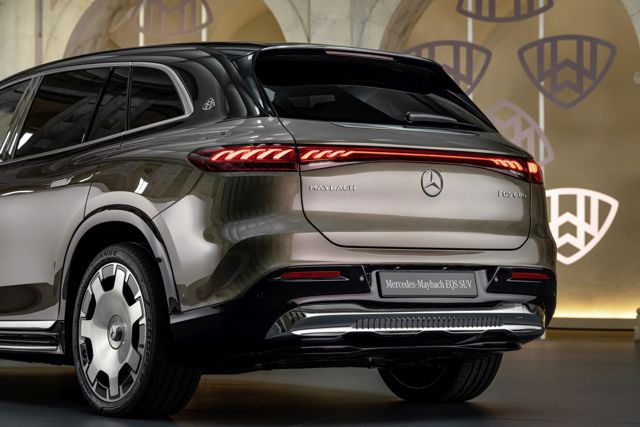 Mercedes Benz Maybach Eqs Suv photo 8