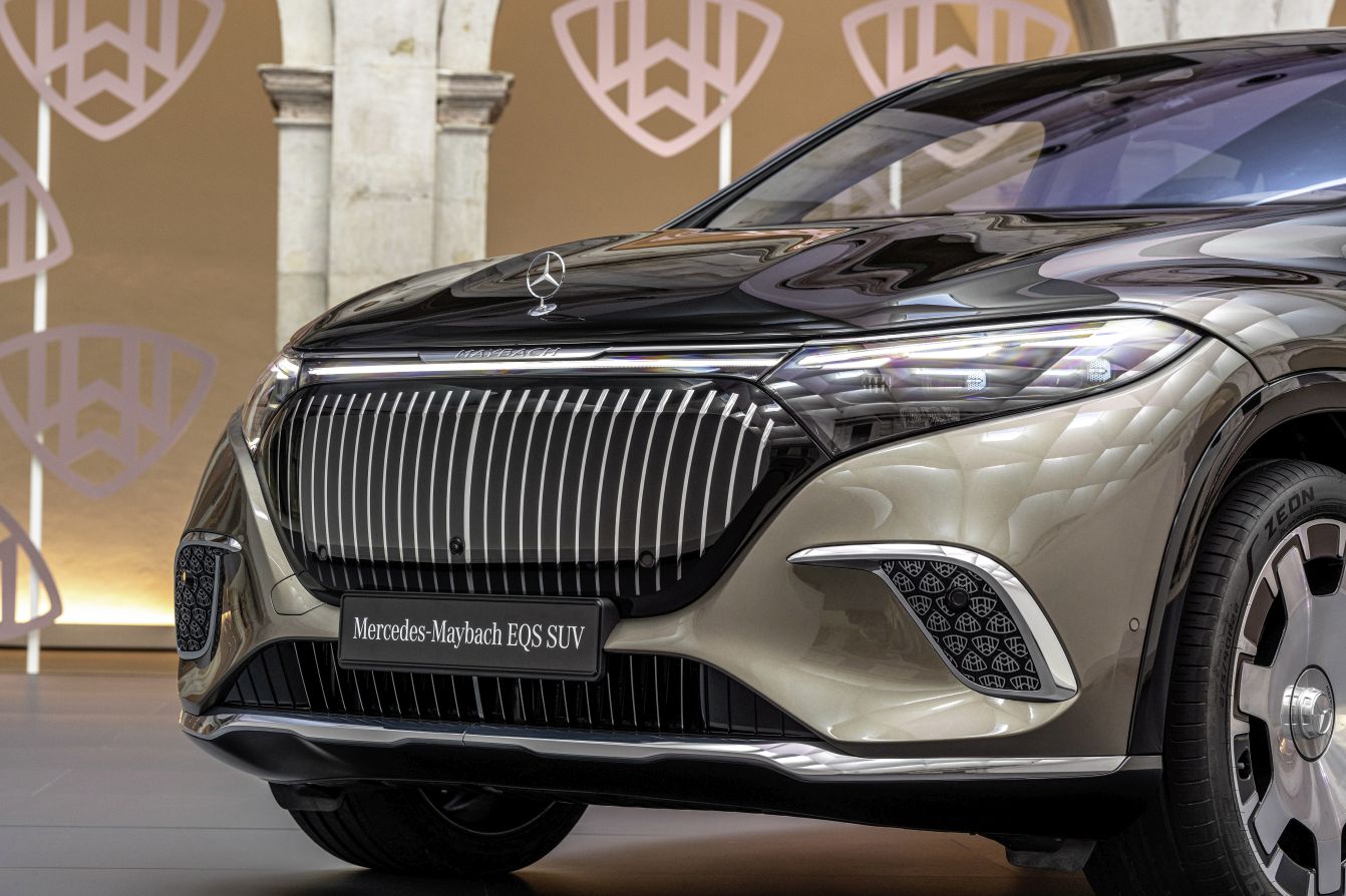 Mercedes Benz Maybach Eqs Suv photo 9