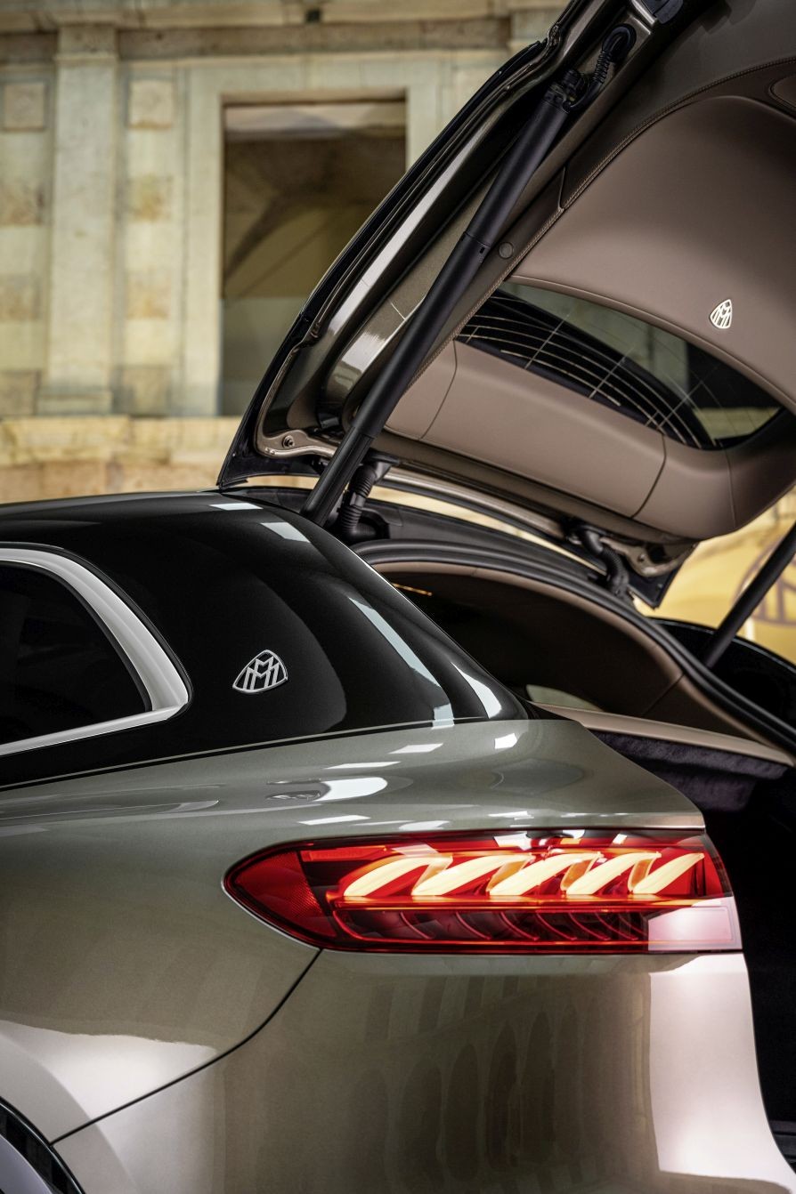 Mercedes Benz Maybach Eqs Suv photo 12