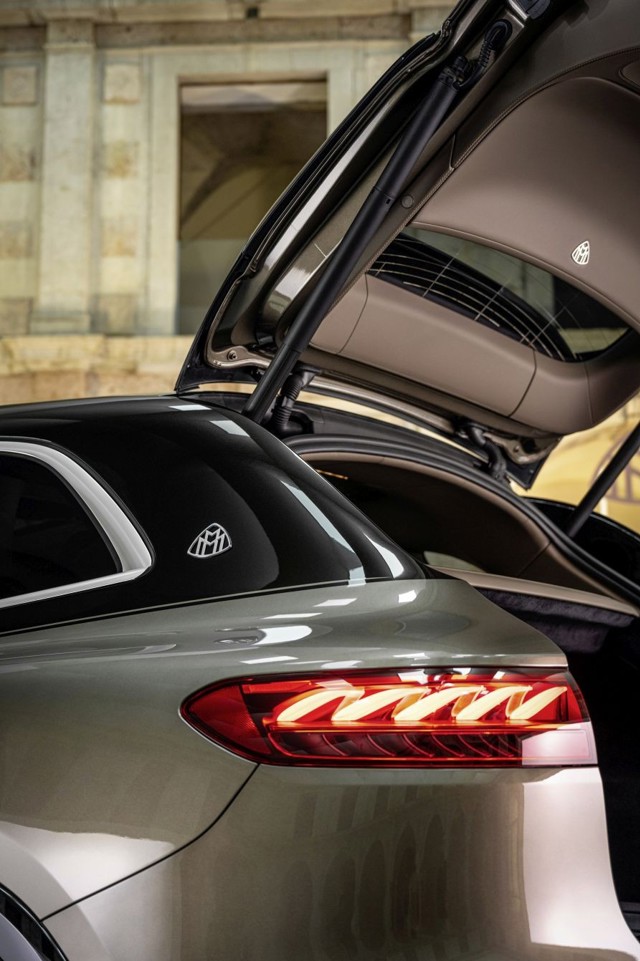 Mercedes Benz Maybach Eqs Suv photo 12
