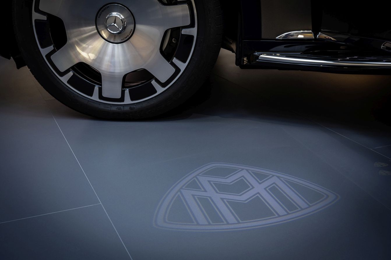 Mercedes Benz Maybach Eqs Suv photo 13