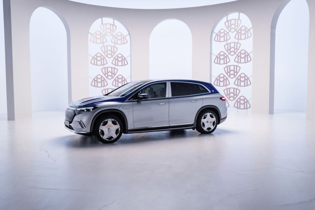 Mercedes Benz Maybach Eqs Suv photo 20