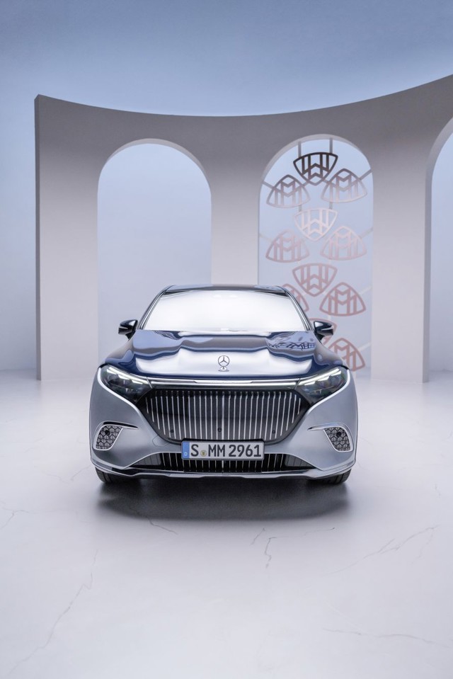 Mercedes Benz Maybach Eqs Suv photo 23