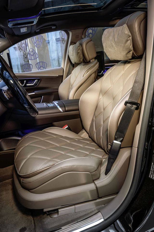 Mercedes Benz Maybach Eqs Suv photo 34