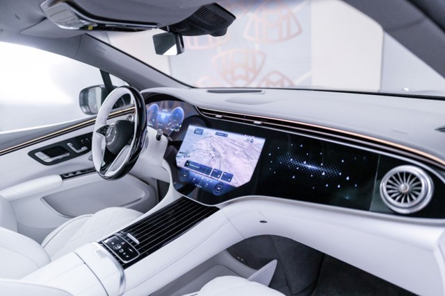 Mercedes Benz Maybach Eqs Suv photo 35