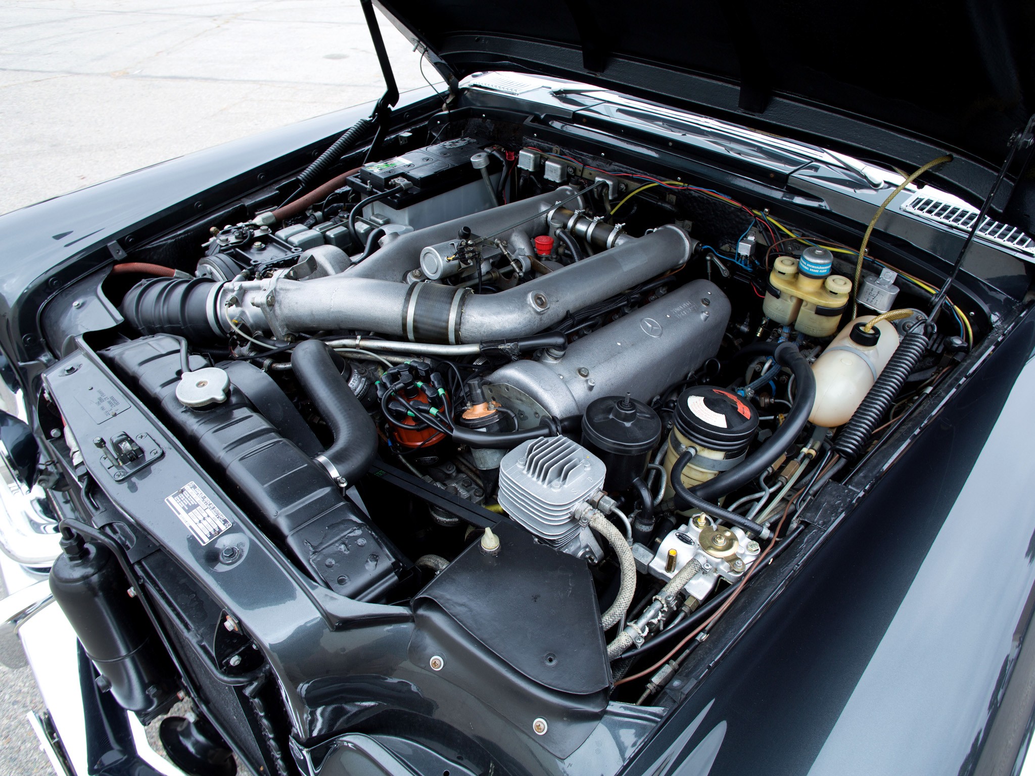 Mercedes Benz Pullman photo 36