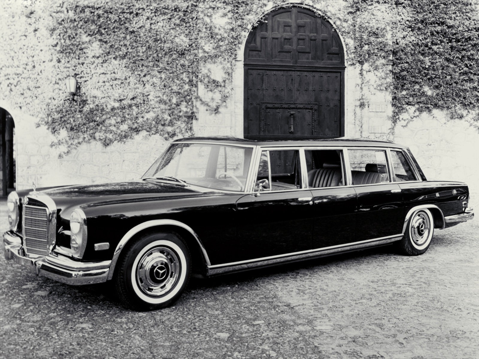 Mercedes Benz Pullman photo 10