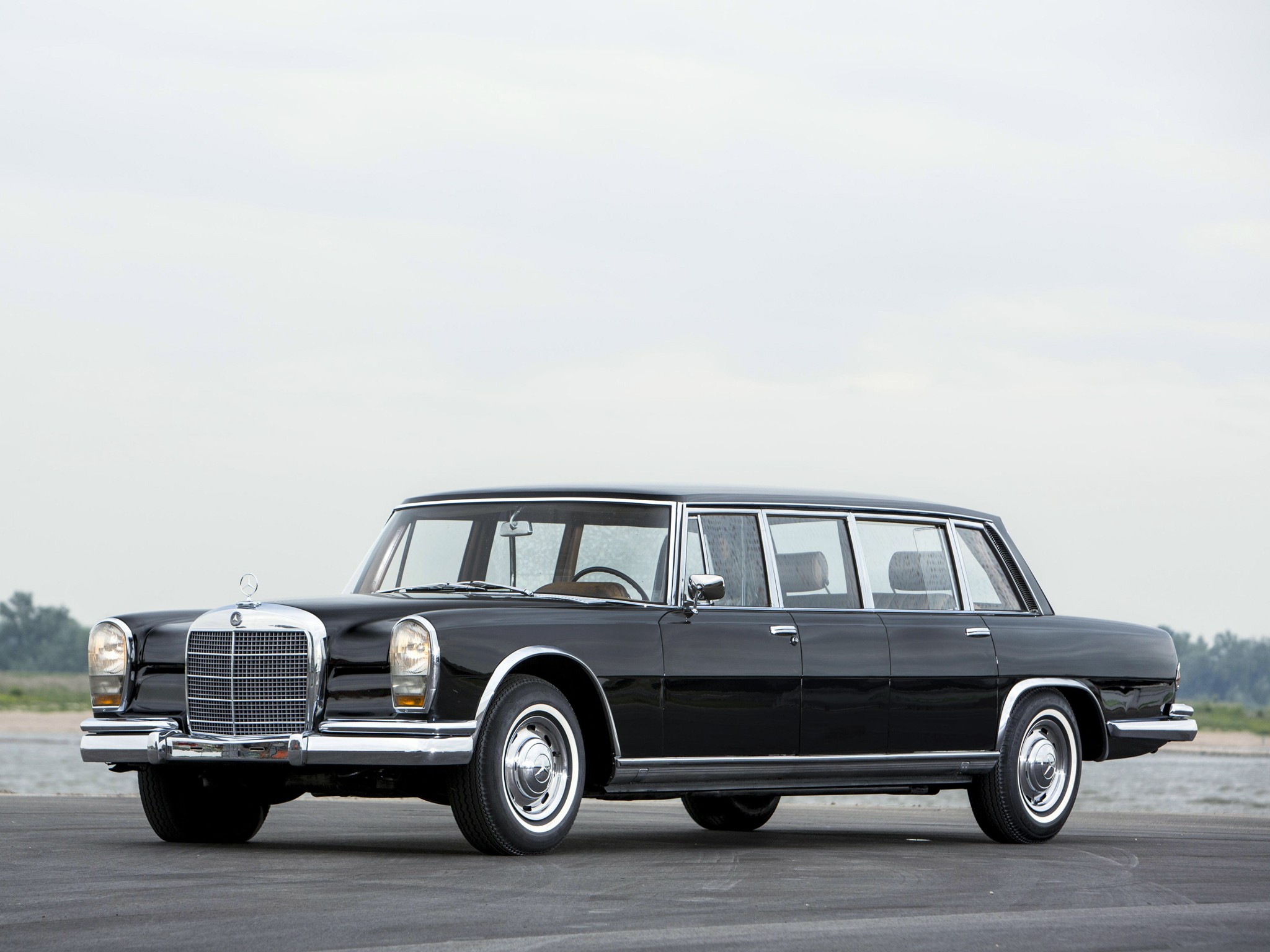 Mercedes Benz Pullman photo 25