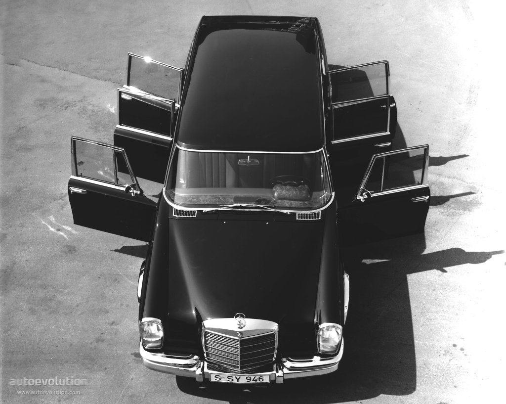 MERCEDES BENZ Pullman