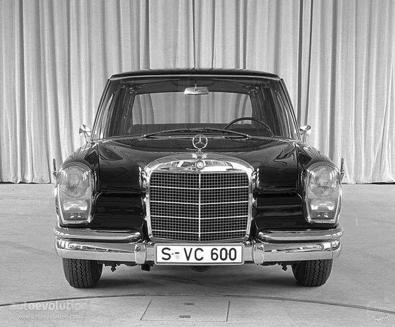 MERCEDES BENZ Pullman