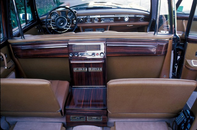 Mercedes Benz Pullman photo 30