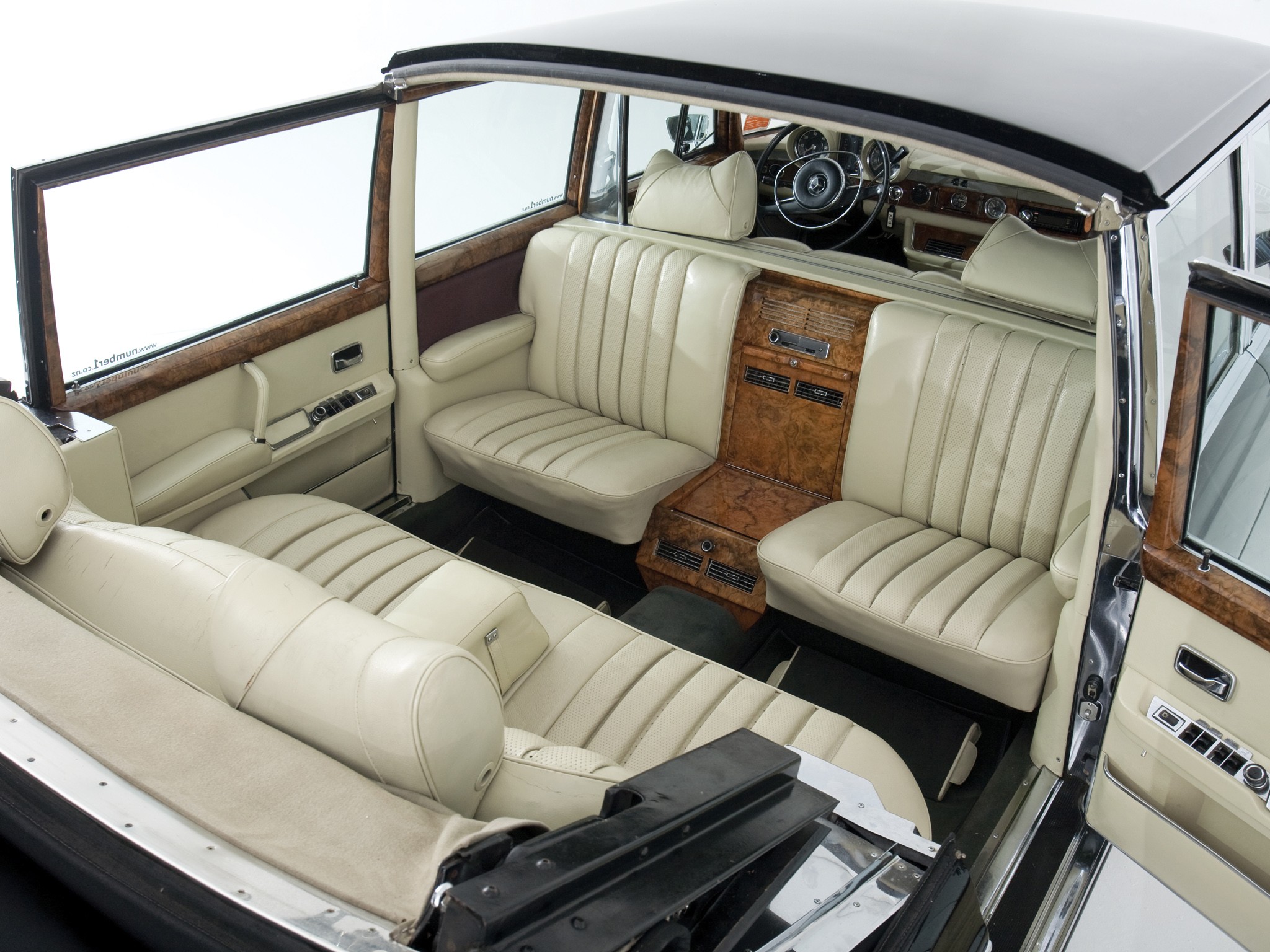 Mercedes Benz Pullman photo 34