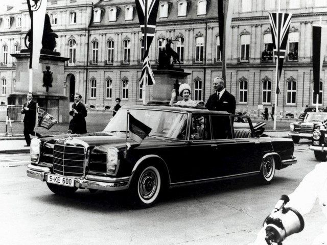 Mercedes Benz Pullman photo 14