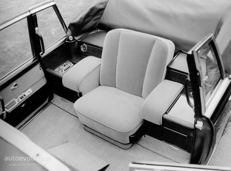 Mercedes Benz Pullman photo 28